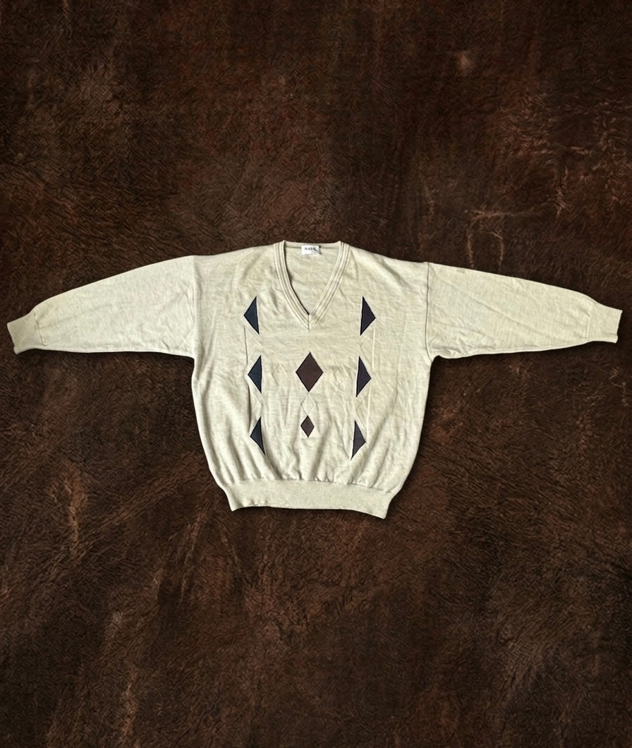 MARZ MUNCHEN VINTAGE V NECK DAIMOND SWEATER